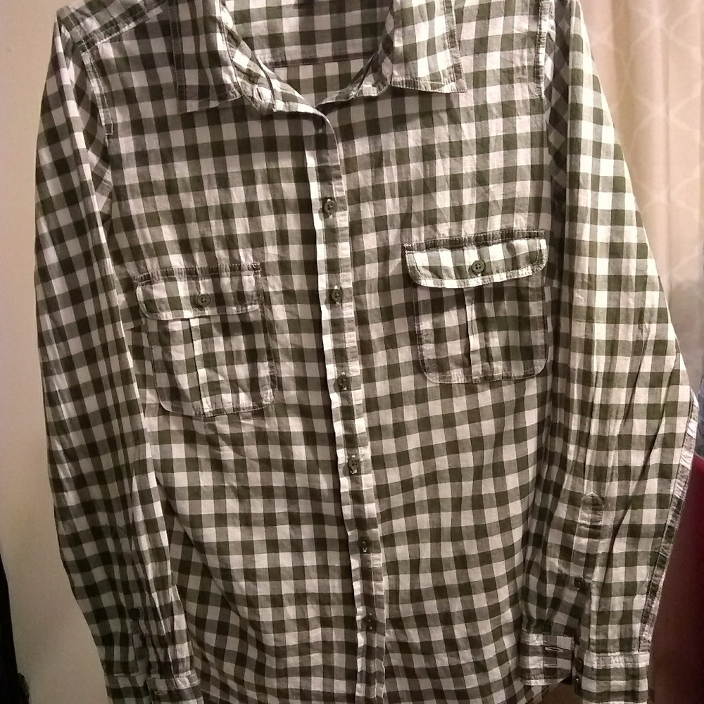 Gap shirt